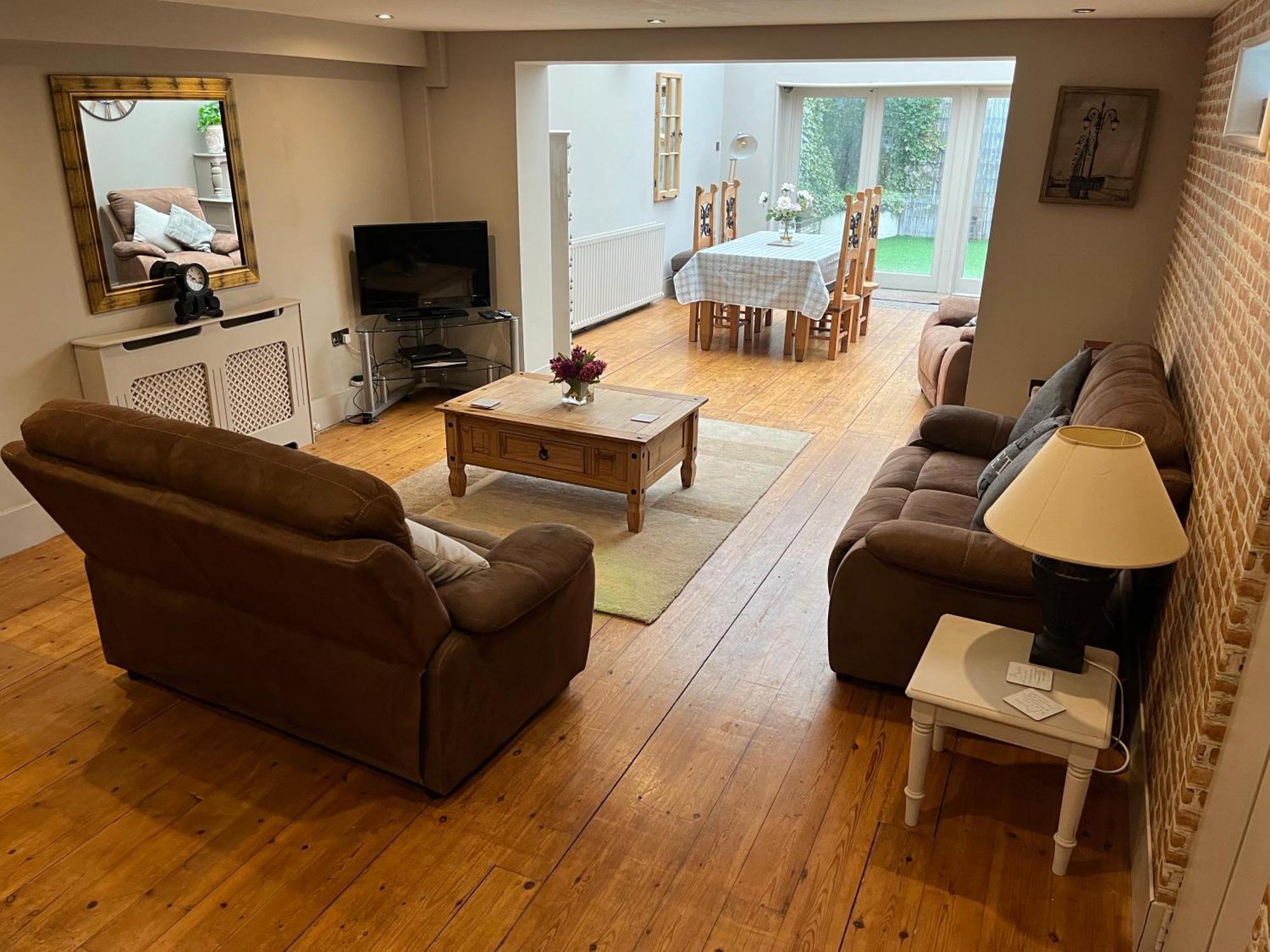 Large 2-Bed House Derbyshire Off Chatsworth Rd Chesterfield Exterior foto
